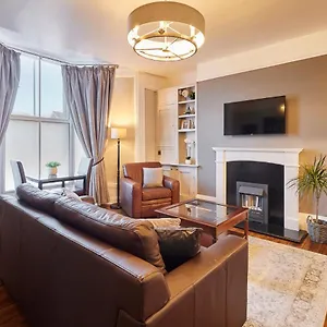 Apartment Host & - Endeavour Sails United Kingdom