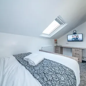  Homestay *ra12s* For Your Relaxed & Cosy + Free Parking + Free Fast Wifi * United Kingdom